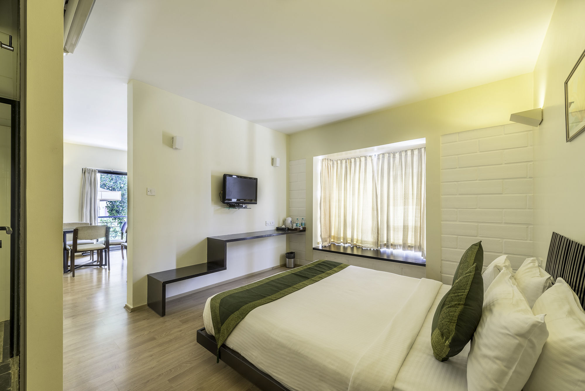Treebo Trend Spektrum Suites Mysore Luaran gambar